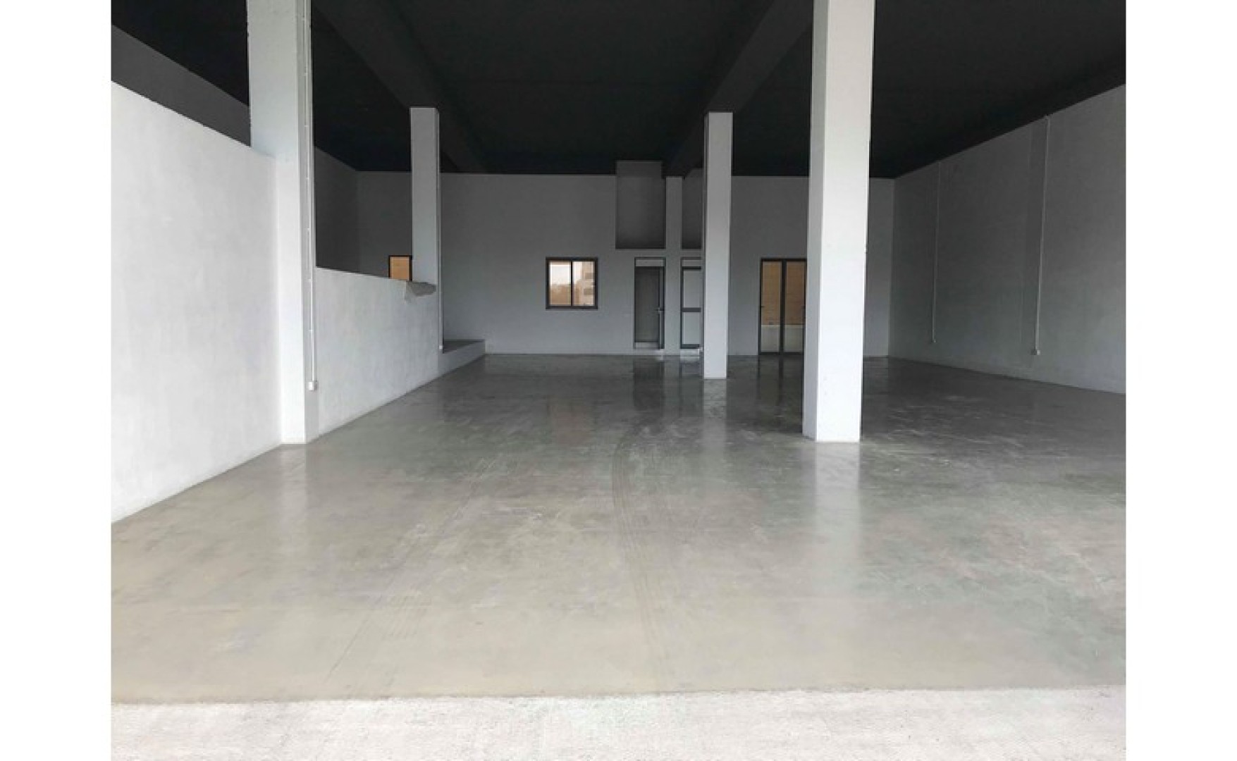 Real estate Malta: Modern Mriehel 300sqm large warehouse for rent