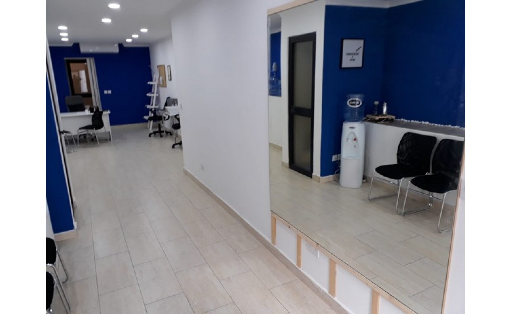 Shop to let Malta: St Julian's street level shop / office to rent
