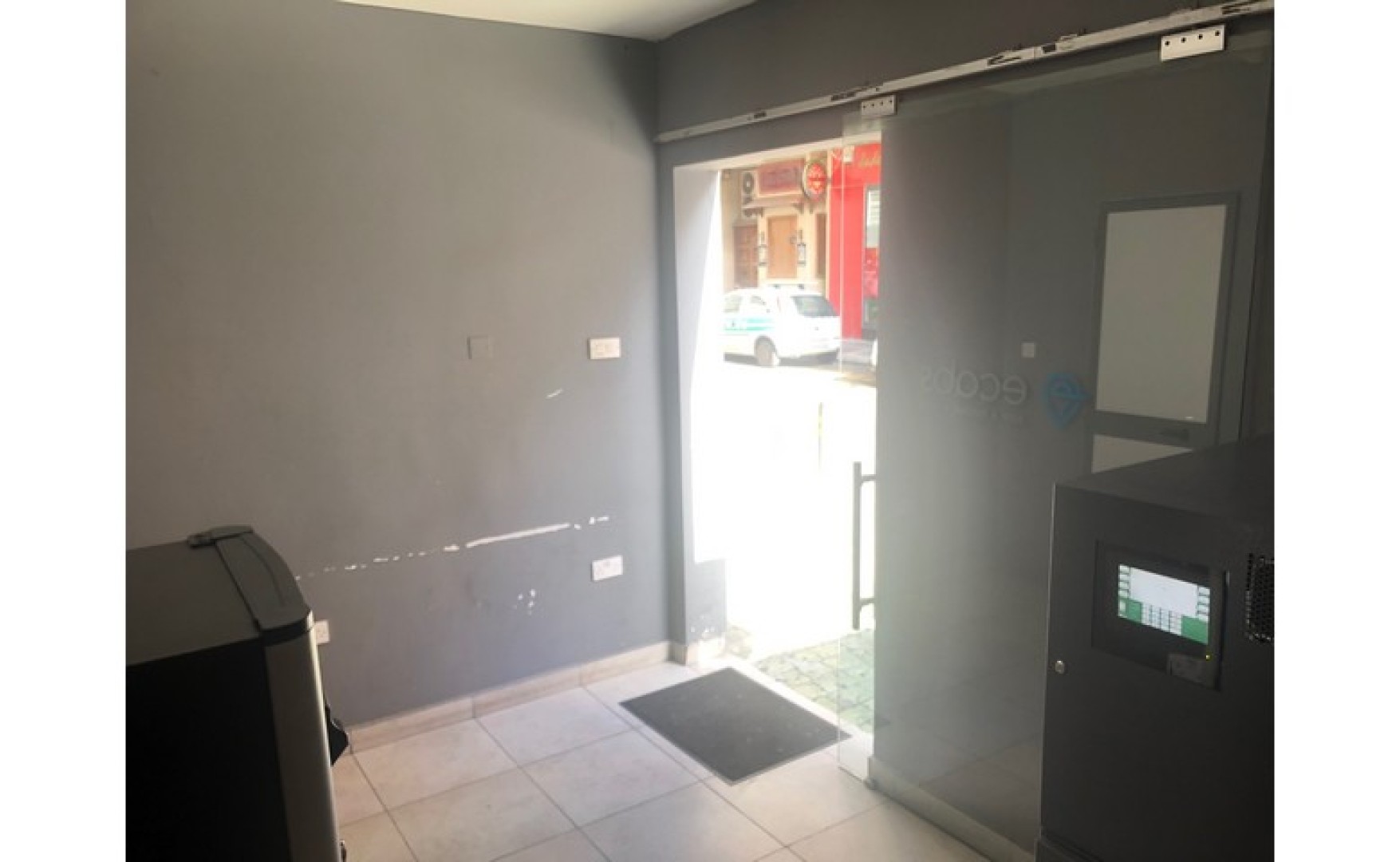 Offices for rent Malta: St Julian's 11sqm office to let in a busy area