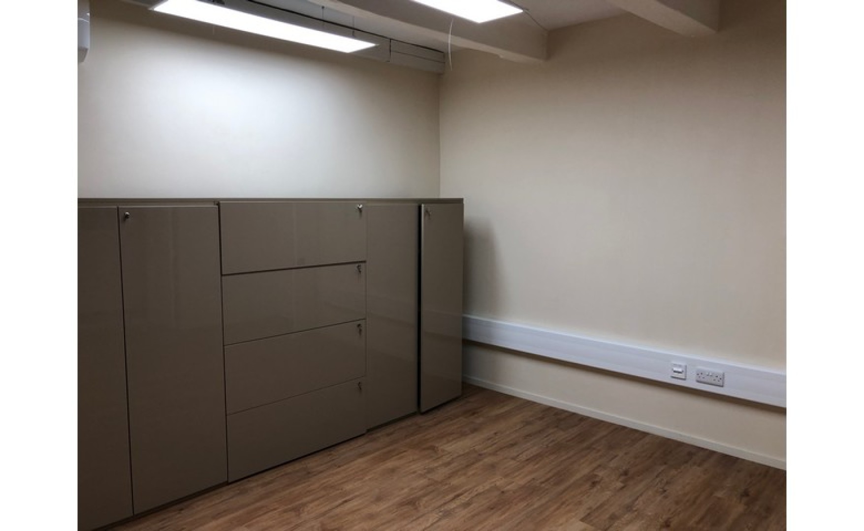 Office to let Malta: Valletta Office Consisting of 100sqm Premises for Rent in St Pauls Street