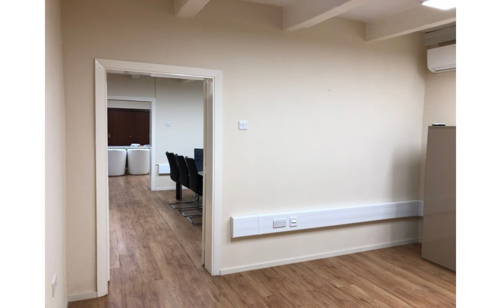 Office to let Malta: Valletta Office Consisting of 100sqm Premises for Rent in St Pauls Street