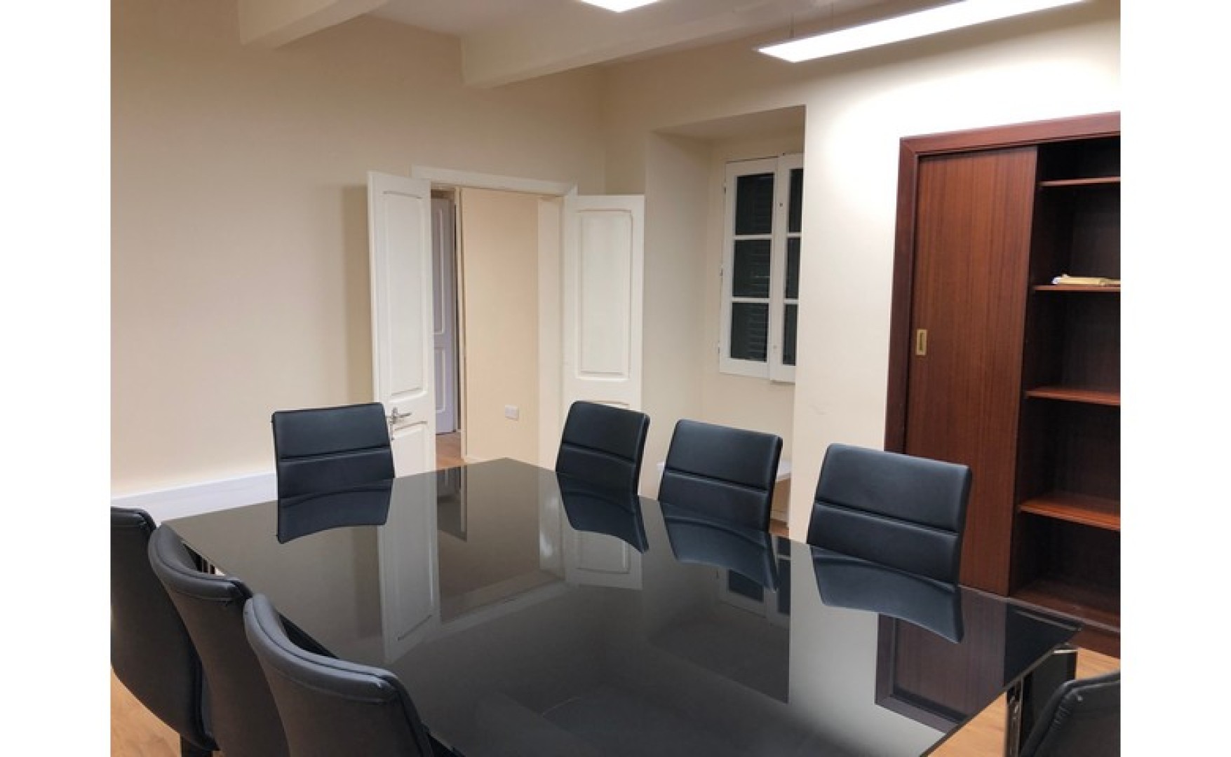 Office to let Malta: Valletta Office Consisting of 100sqm Premises for Rent in St Pauls Street