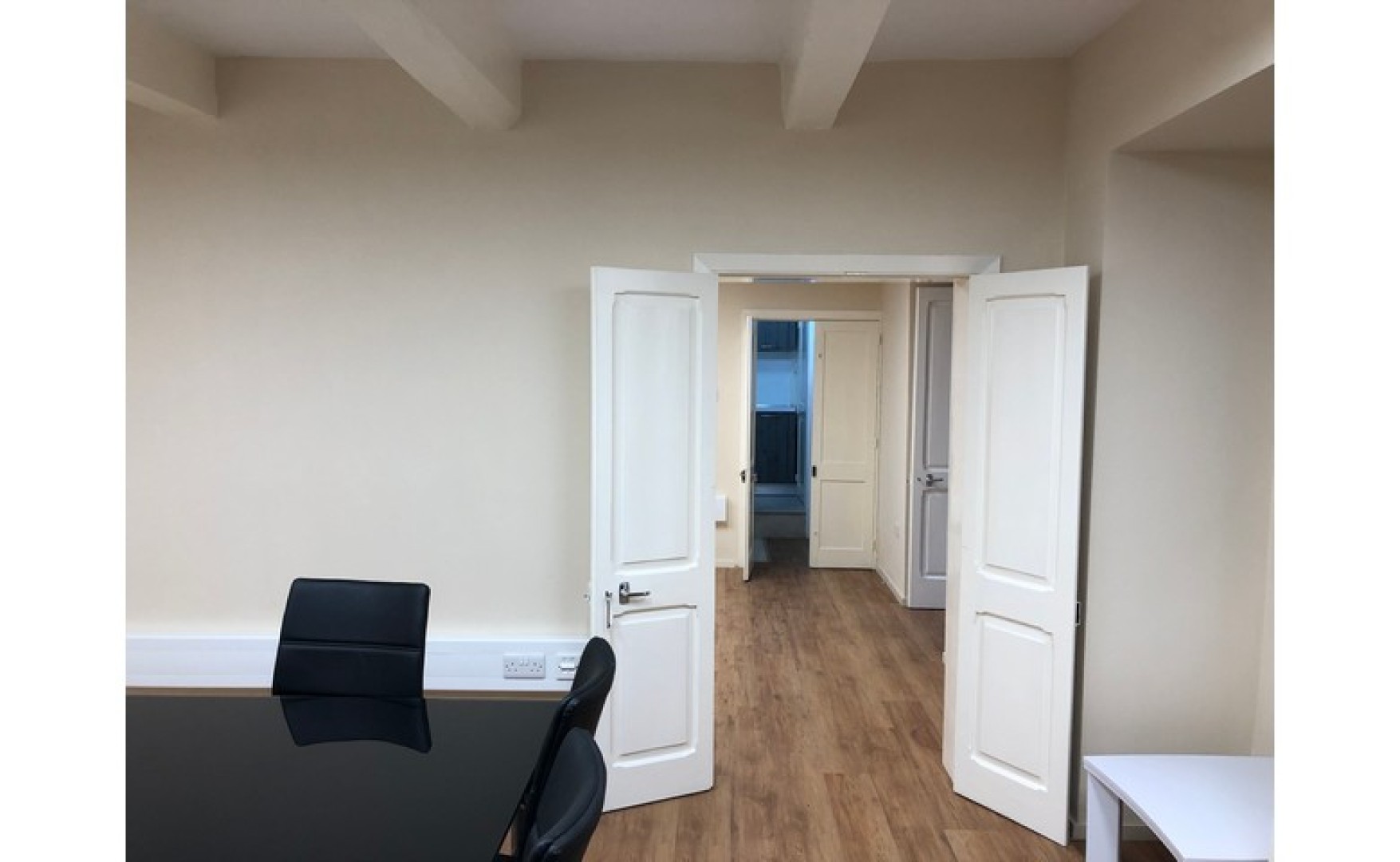 Office to let Malta: Valletta Office Consisting of 100sqm Premises for Rent in St Pauls Street