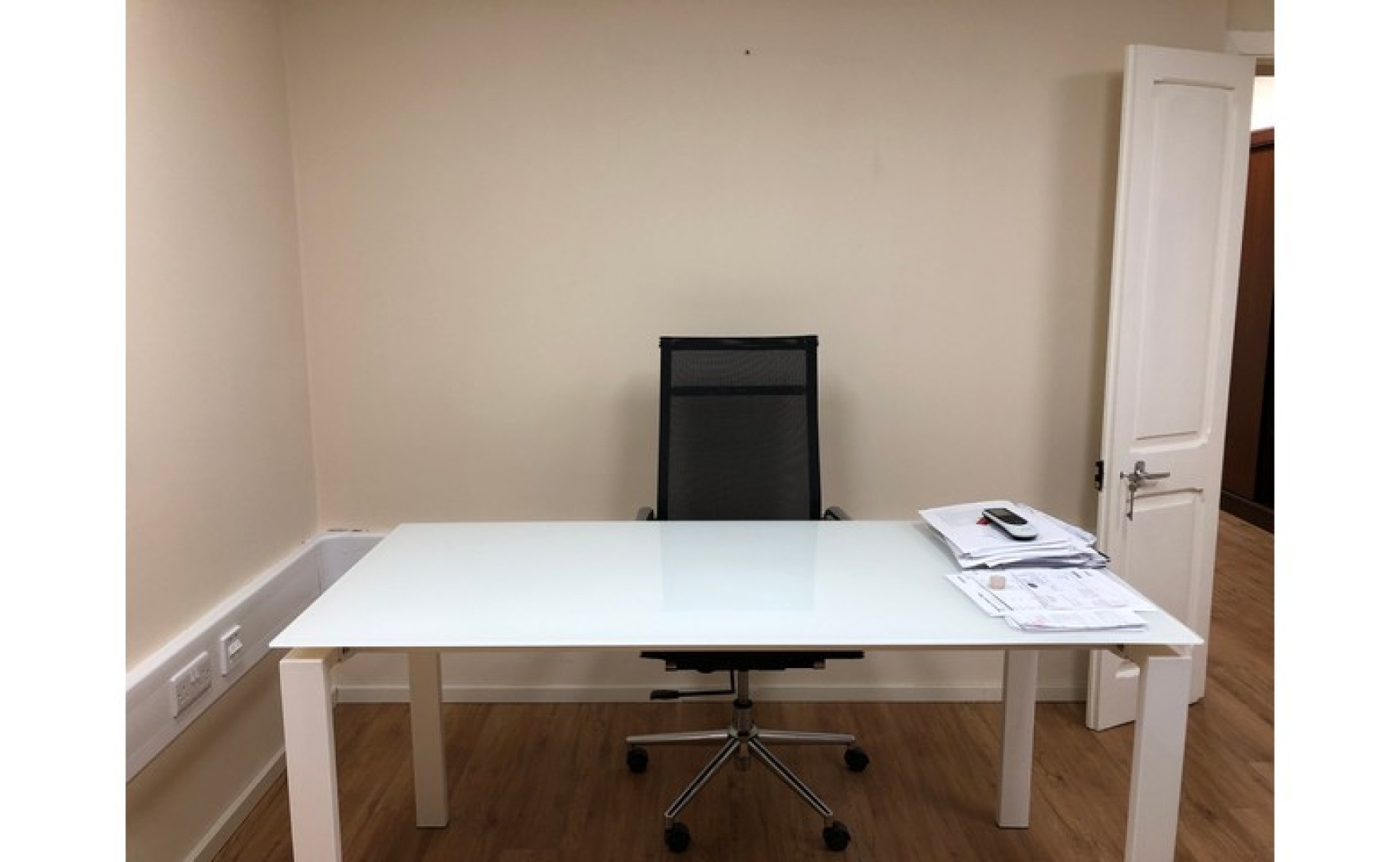 Office to let Malta: Valletta Office Consisting of 100sqm Premises for Rent in St Pauls Street