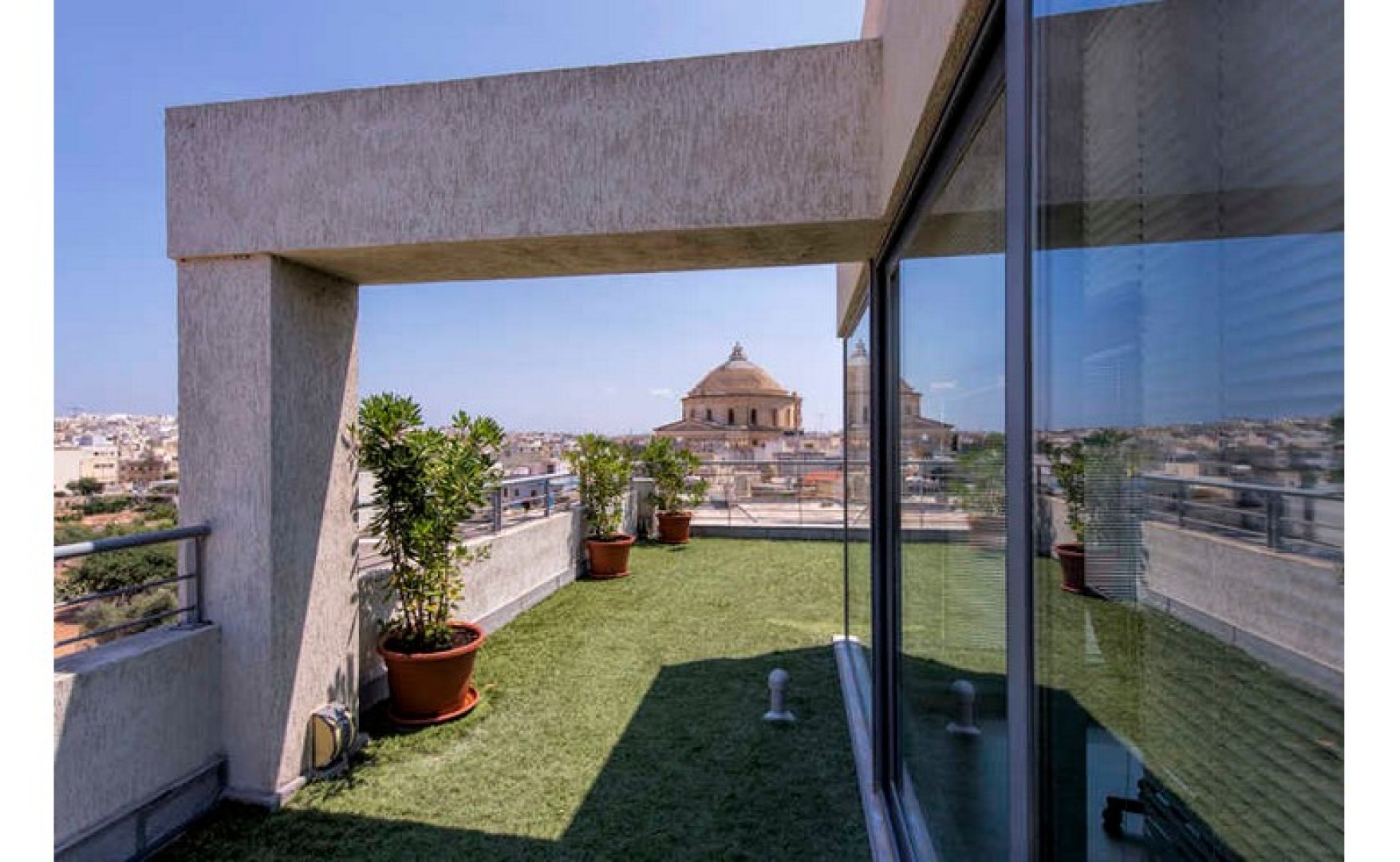 penthouse office for rent in mosta