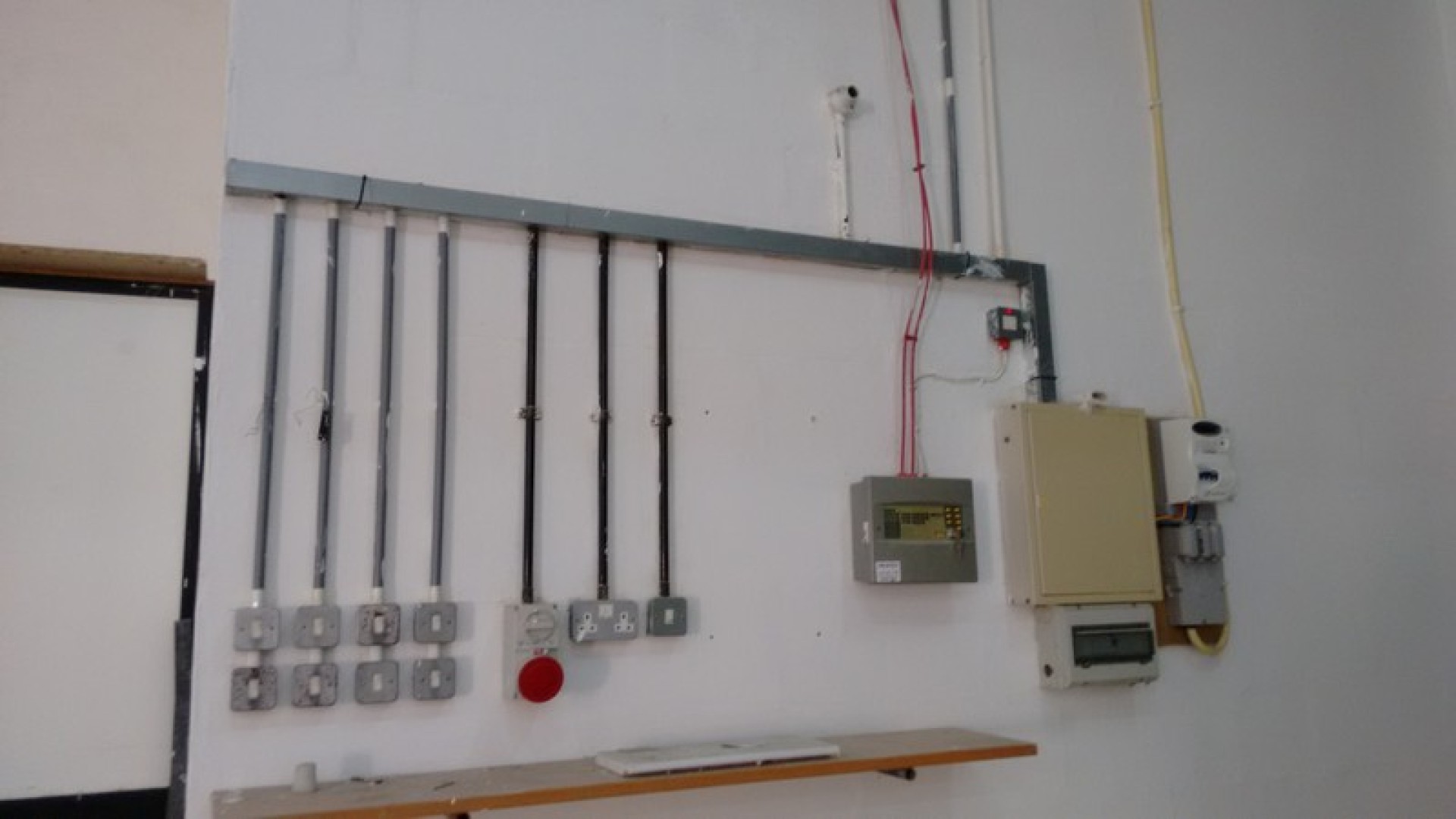Warehouses for rent in Malta: 800 square metre Warehouse for Rent in Handaq Qormi
