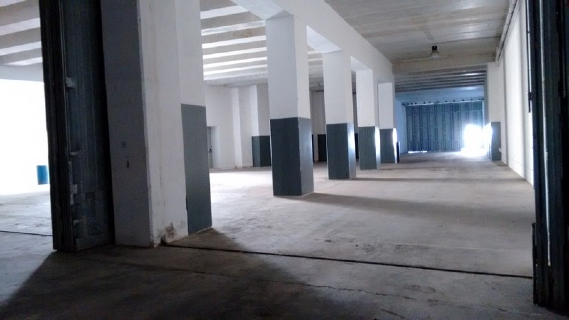 Warehouses for rent in Malta: 800 square metre Warehouse for Rent in Handaq Qormi