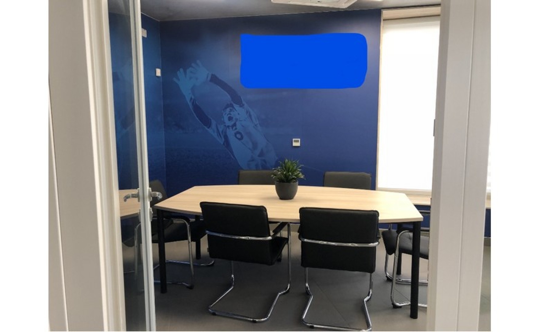Corner Shop or Office for rent in Malta: Sliema 180sqm property to let