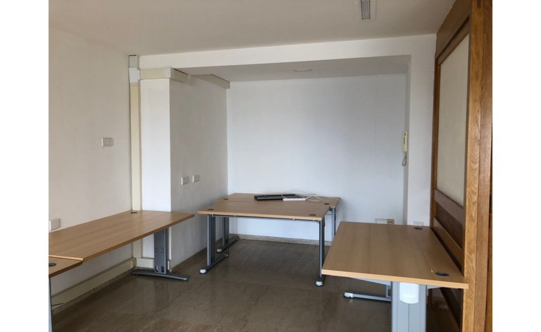 Seafront Office that Consists of 300sqm for rent in sliema