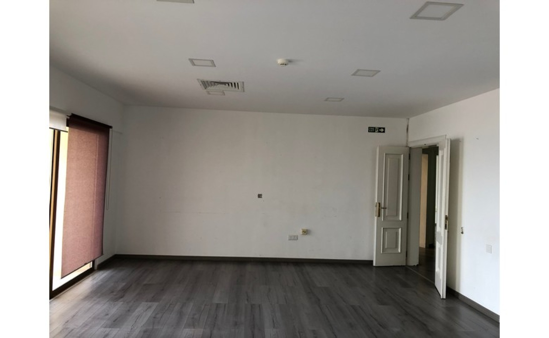Seafront Office that Consists of 300sqm for rent in sliema