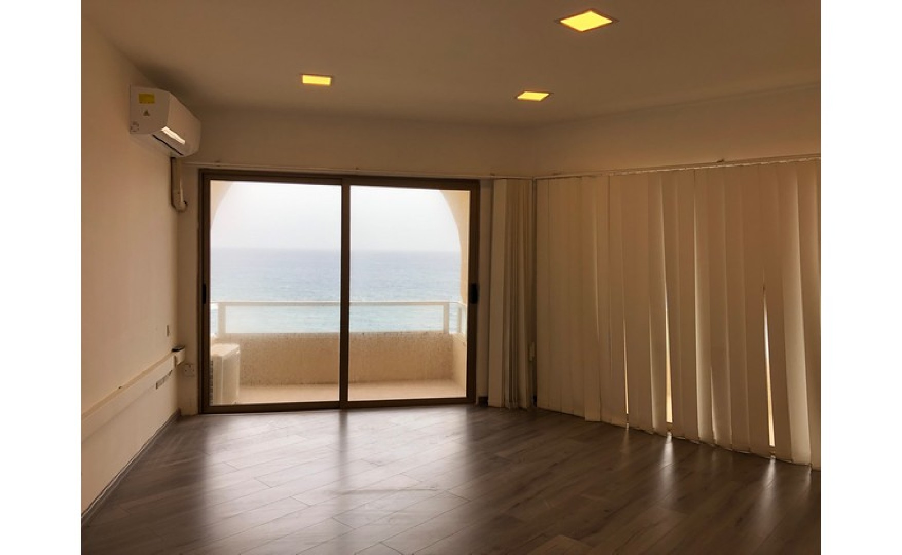 Seafront Office that Consists of 300sqm for rent in sliema