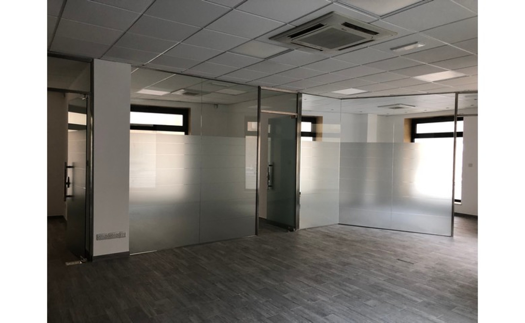 Nice Corner Shop/Office Available For Rent In Prime Area of Sliema
