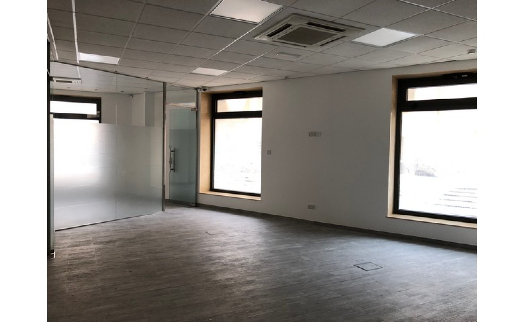 Nice Corner Shop/Office Available For Rent In Prime Area of Sliema
