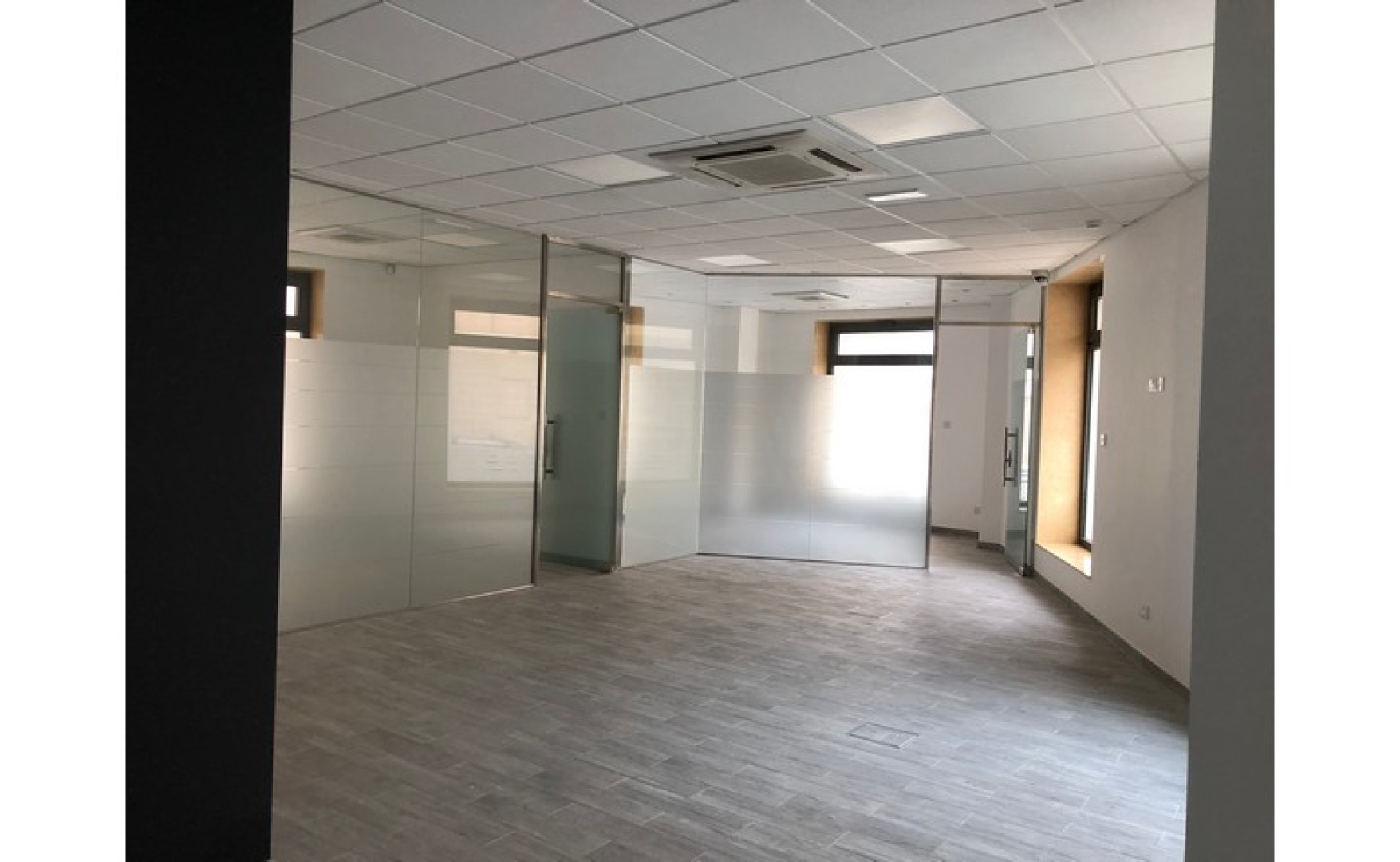 Nice Corner Shop/Office Available For Rent In Prime Area of Sliema
