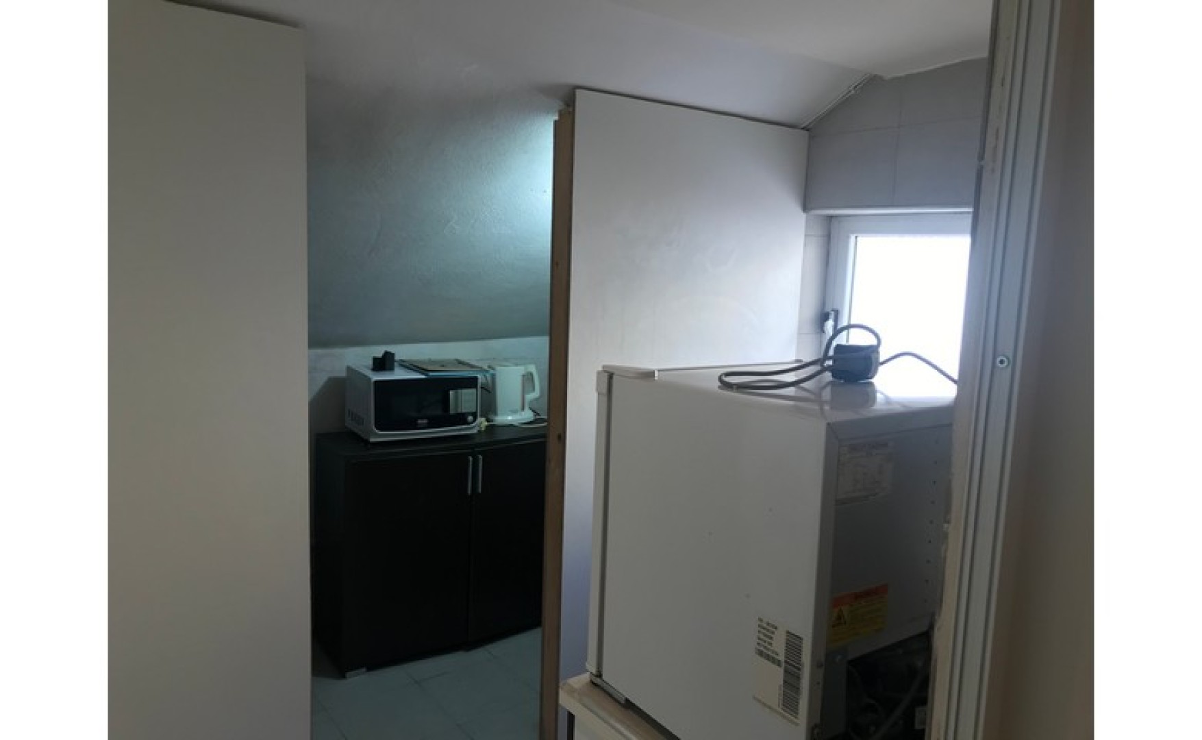 Shops for rent in Malta: Birkirkara office / shop for rent with large front patio