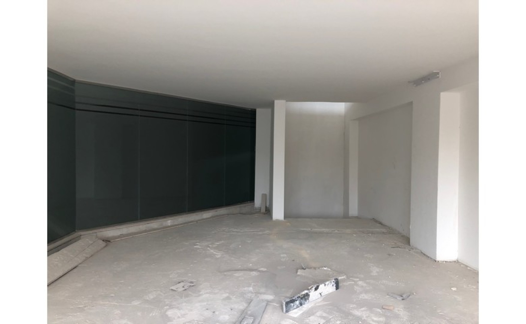 550 sqm Office / Shop to let on the St Julians seafront