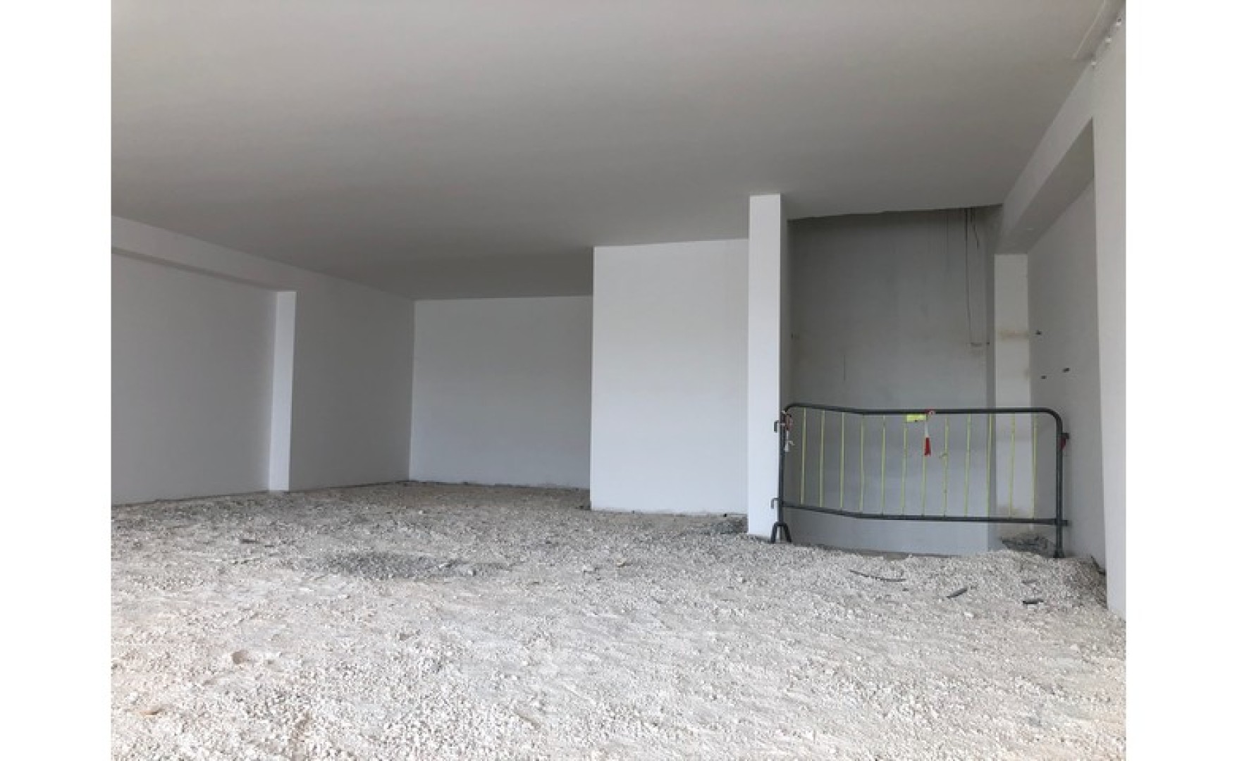 550 sqm Office / Shop to let on the St Julians seafront