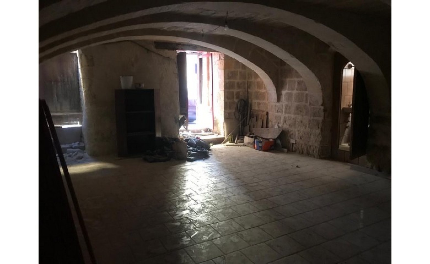 Wine Bar with outside seating for rent in Valletta