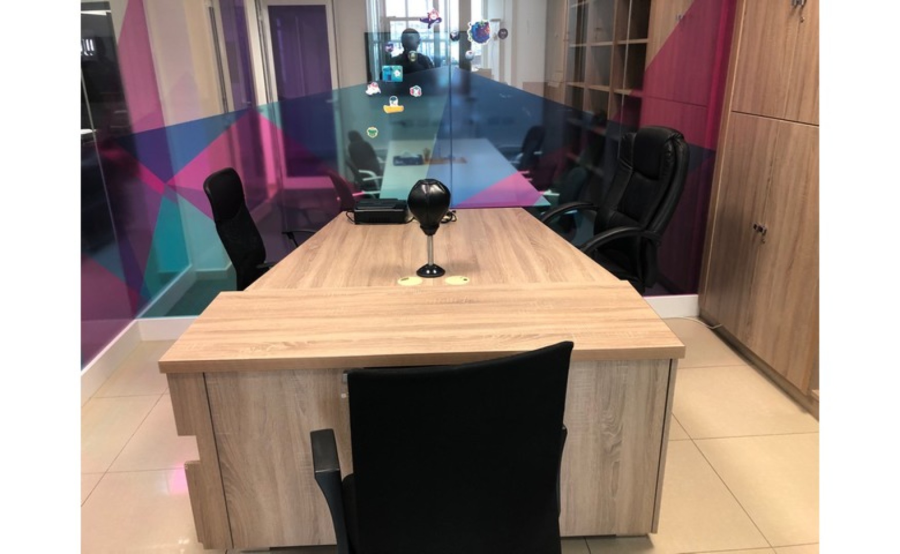Office to let in Malta: Seafront 200sqm Commercial premises for rent on on the Strand with Great Views