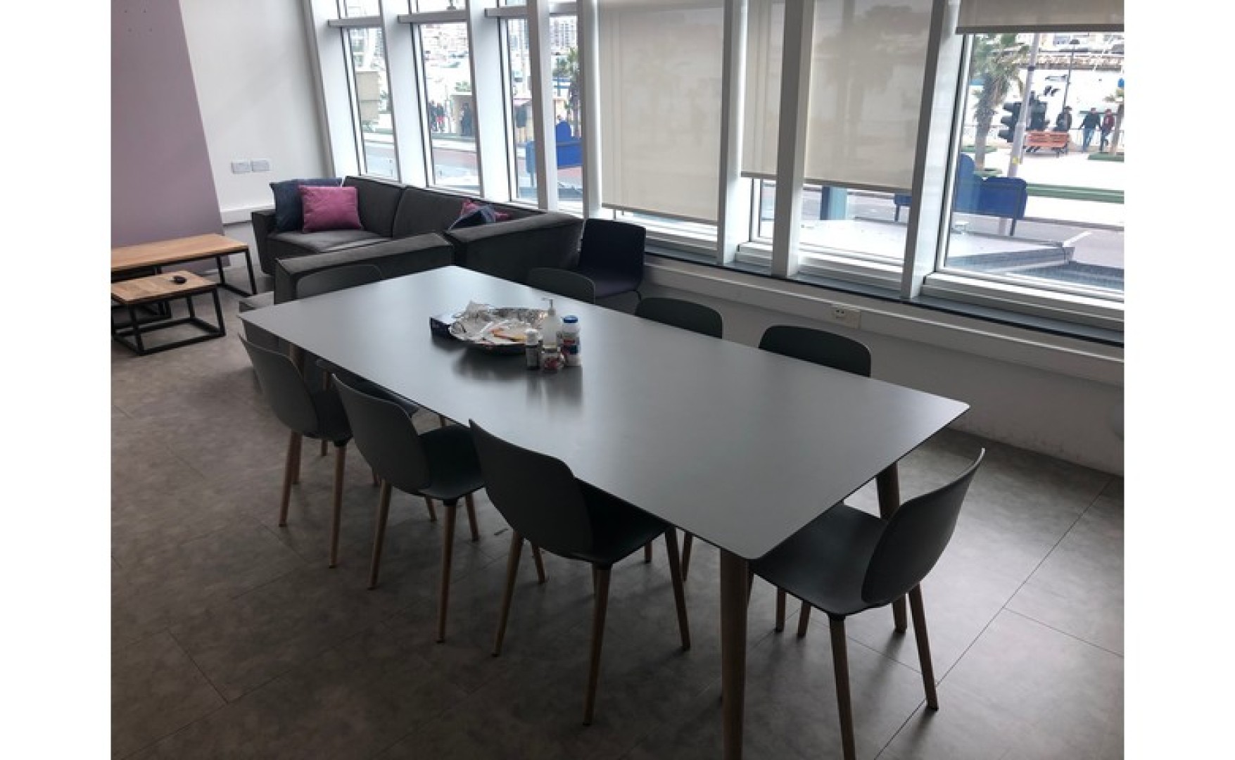 Office to let in Malta: Seafront 200sqm Commercial premises for rent on on the Strand with Great Views