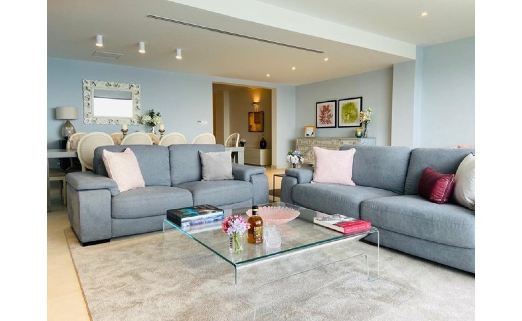 A Well finished Spacious Seafront 3 bedroom Apartment