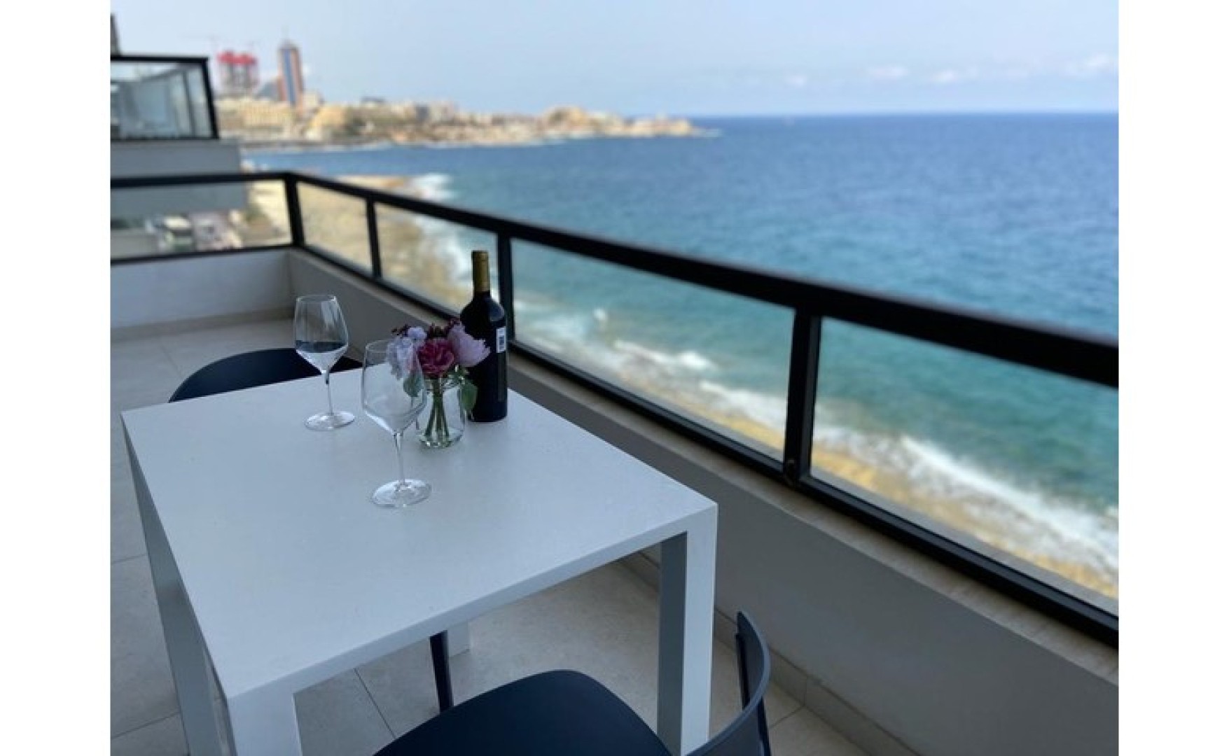 A Well finished Spacious Seafront 3 bedroom Apartment