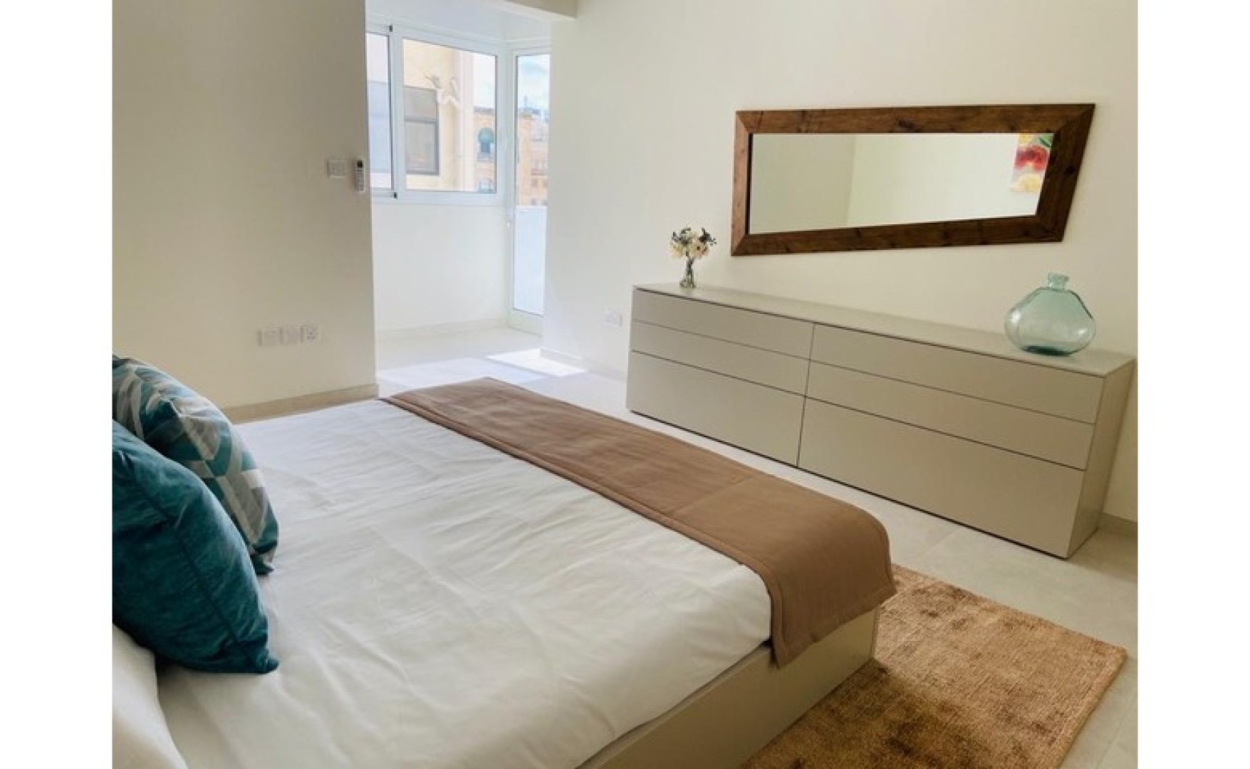 A Well finished Spacious Seafront 3 bedroom Apartment