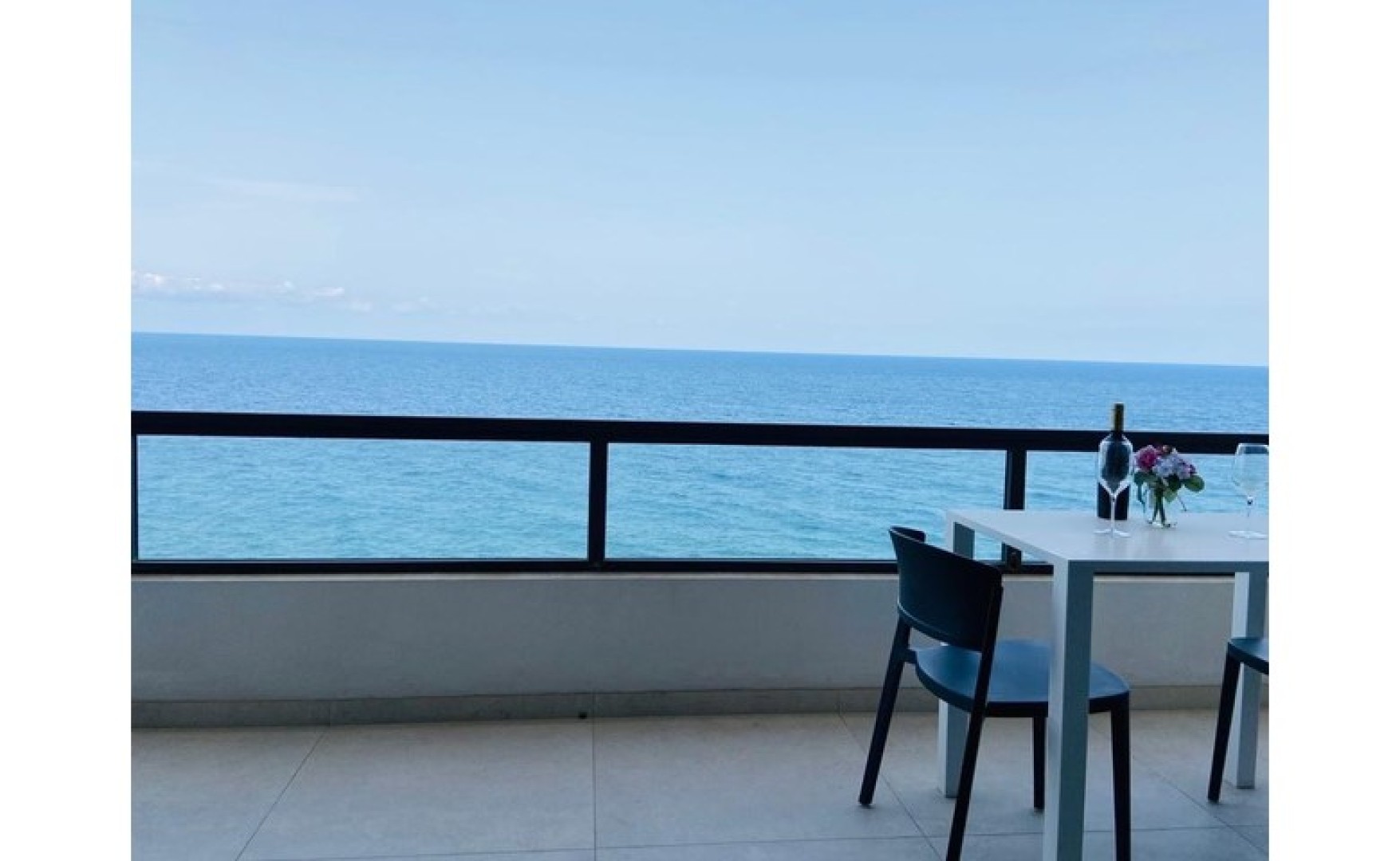 A Well finished Spacious Seafront 3 bedroom Apartment