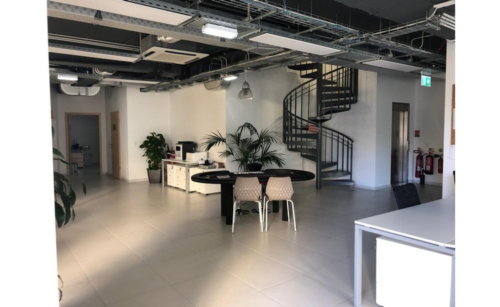 Office for Rent in Prime Location Julians with Area of 500 sqm in a Business Centre