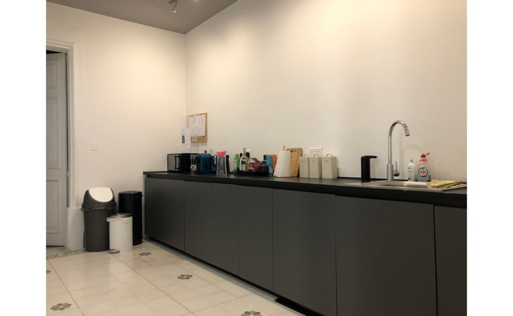 Office to let in Malta: Valletta 200sqm Brand New Corner Office For Rent In Valletta