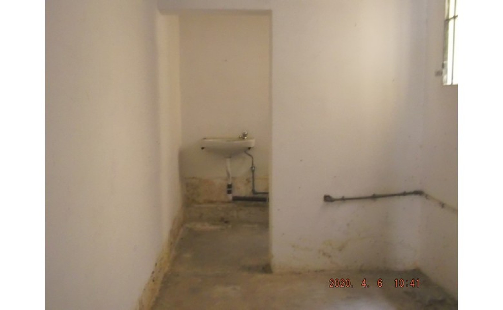 Real estate Malta: Warehouse for rent in Mosta approx 204 square metres