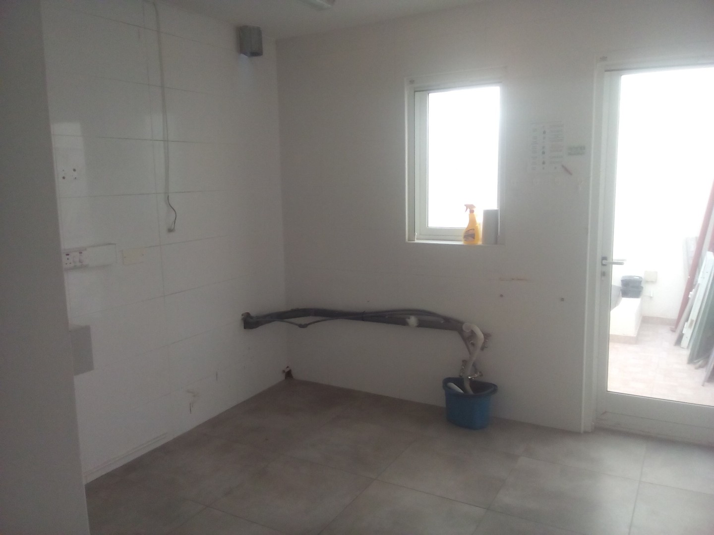 Malta real estate: Cafeteria for rent / for sale in Paola with Class 6 Permit/4D