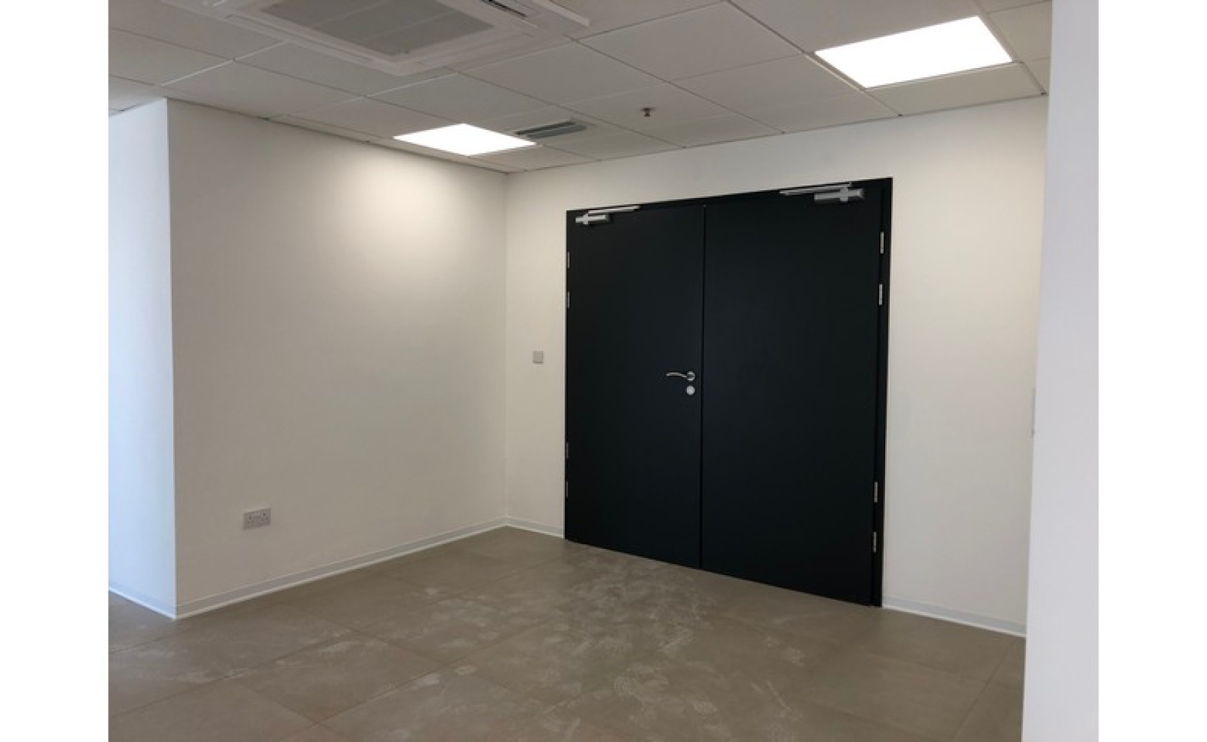 Modern Office with seaviews for rent in Sliema