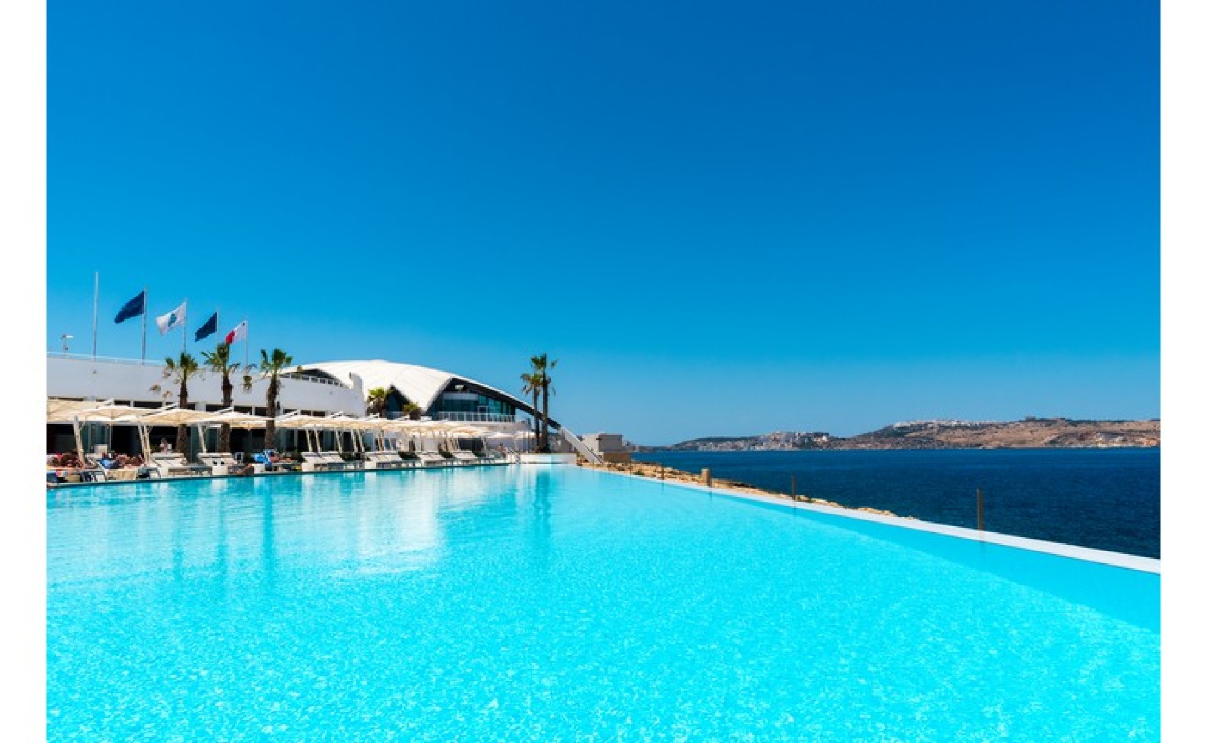 Short Lets Malta: Panoramic Venue for Private functions and Parties with Infinity Pool !