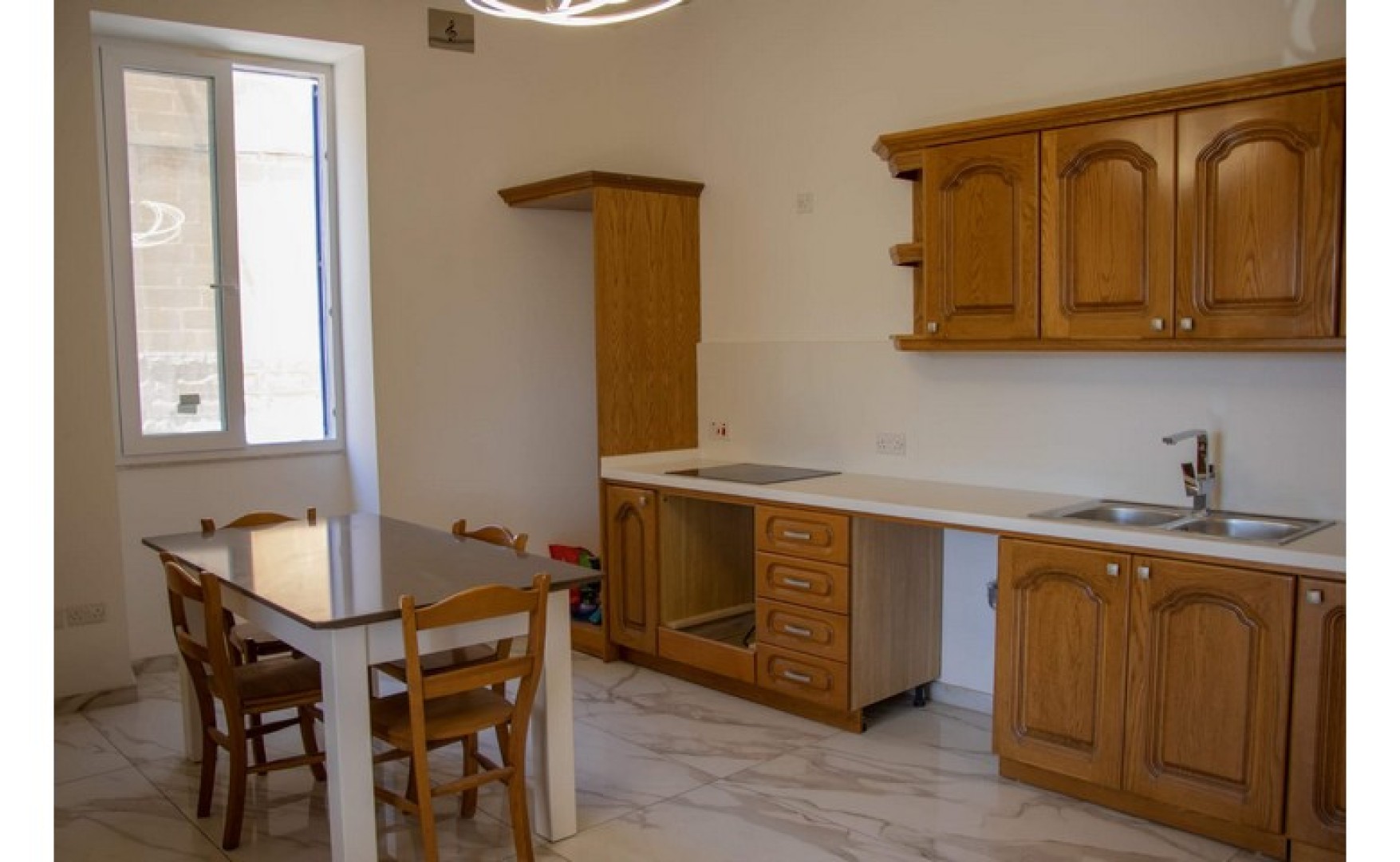 Real estate Malta: Structurally converted larger than usual highly finished Maisonette for rent in Floriana