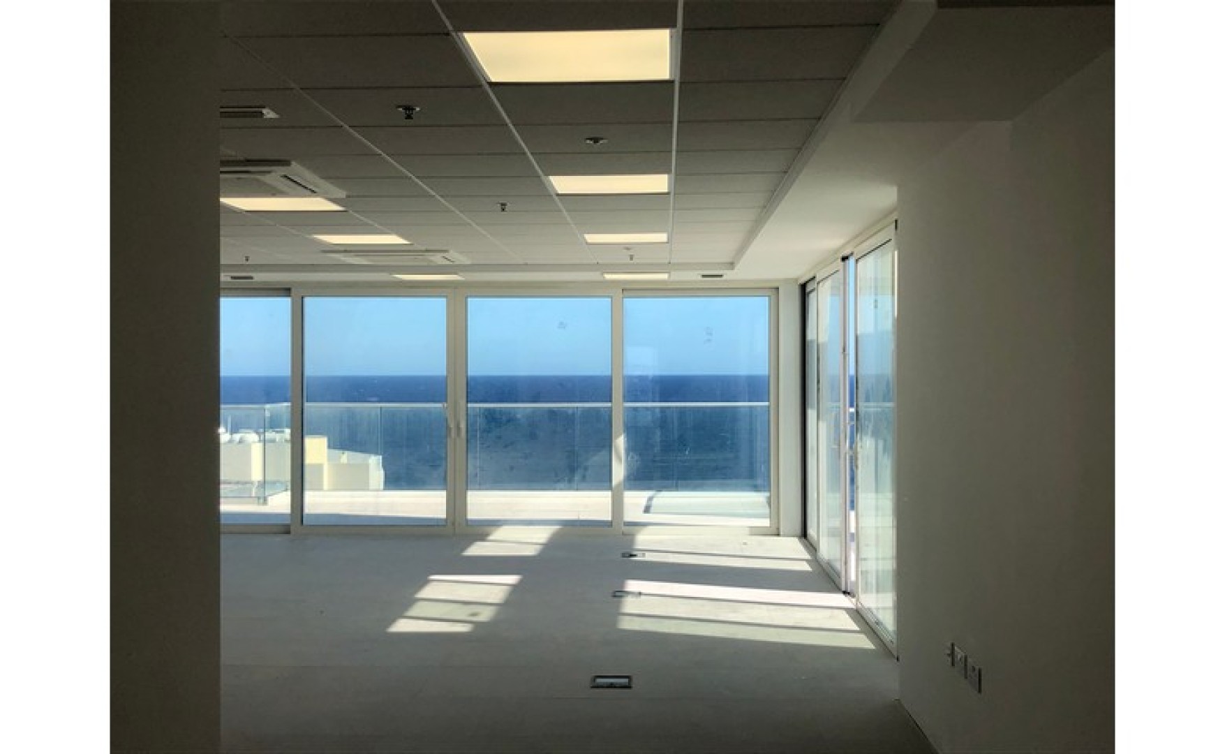 Luxury Penthouse with a pool and seaviews for rent in Sliema