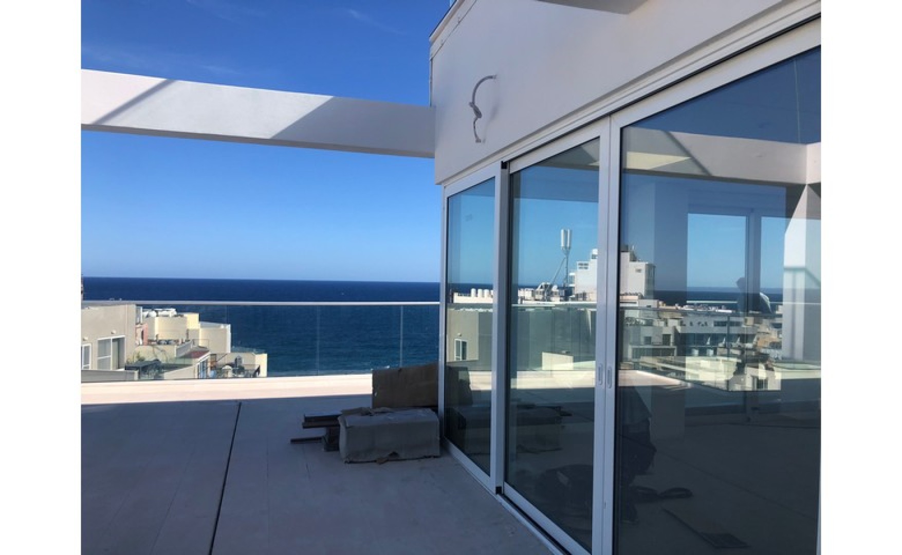 Luxury Penthouse with a pool and seaviews for rent in Sliema