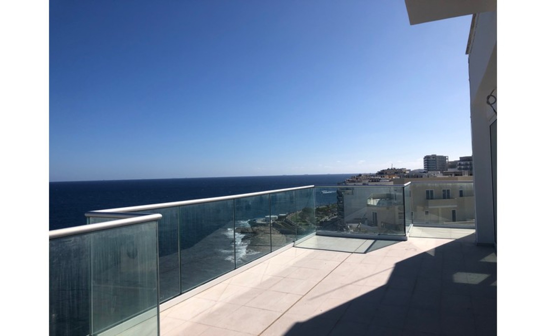 Luxury Penthouse with a pool and seaviews for rent in Sliema