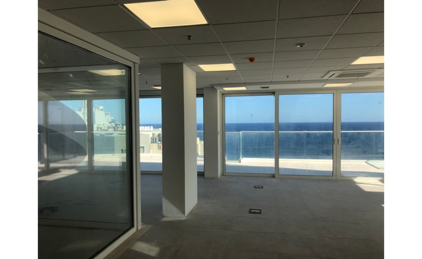 Luxury Penthouse with a pool and seaviews for rent in Sliema