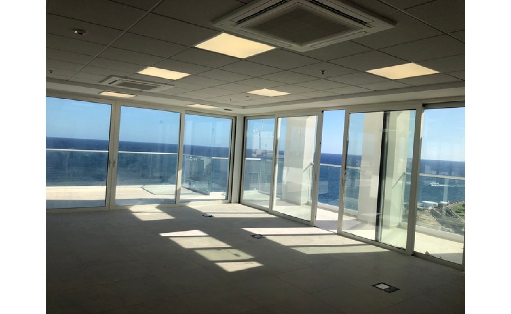 Luxury Penthouse with a pool and seaviews for rent in Sliema