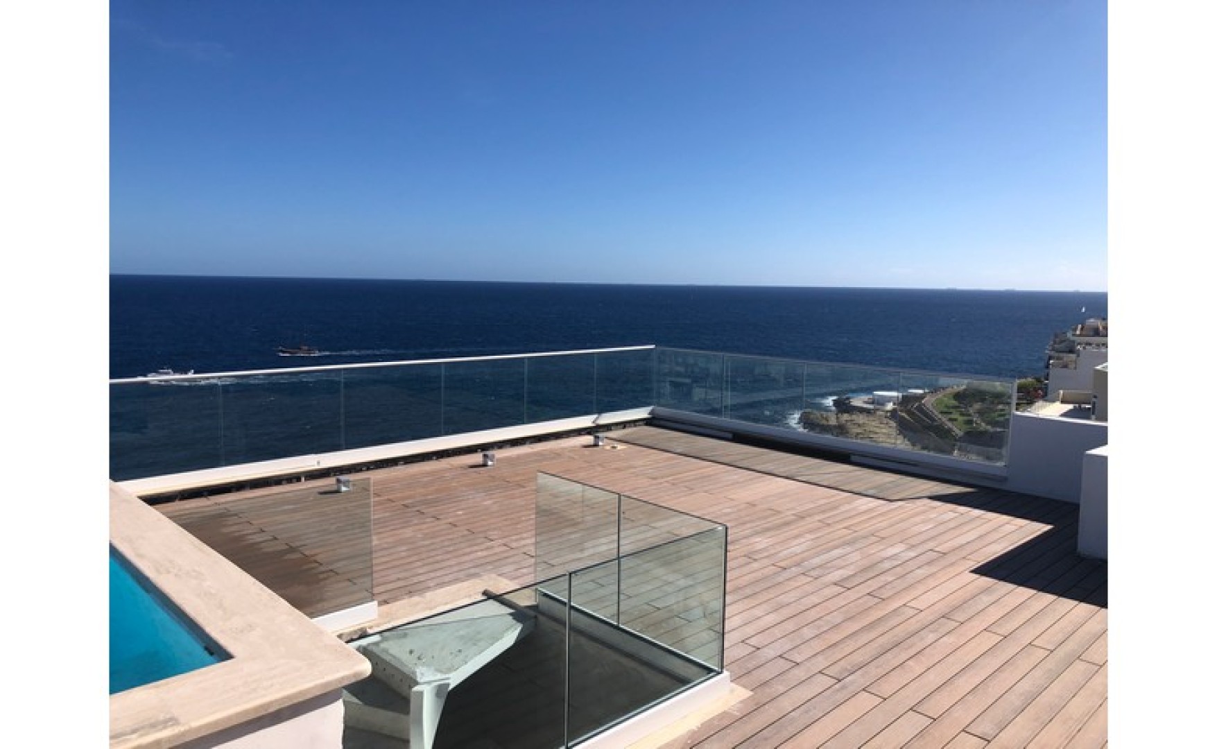 Luxury Penthouse with a pool and seaviews for rent in Sliema