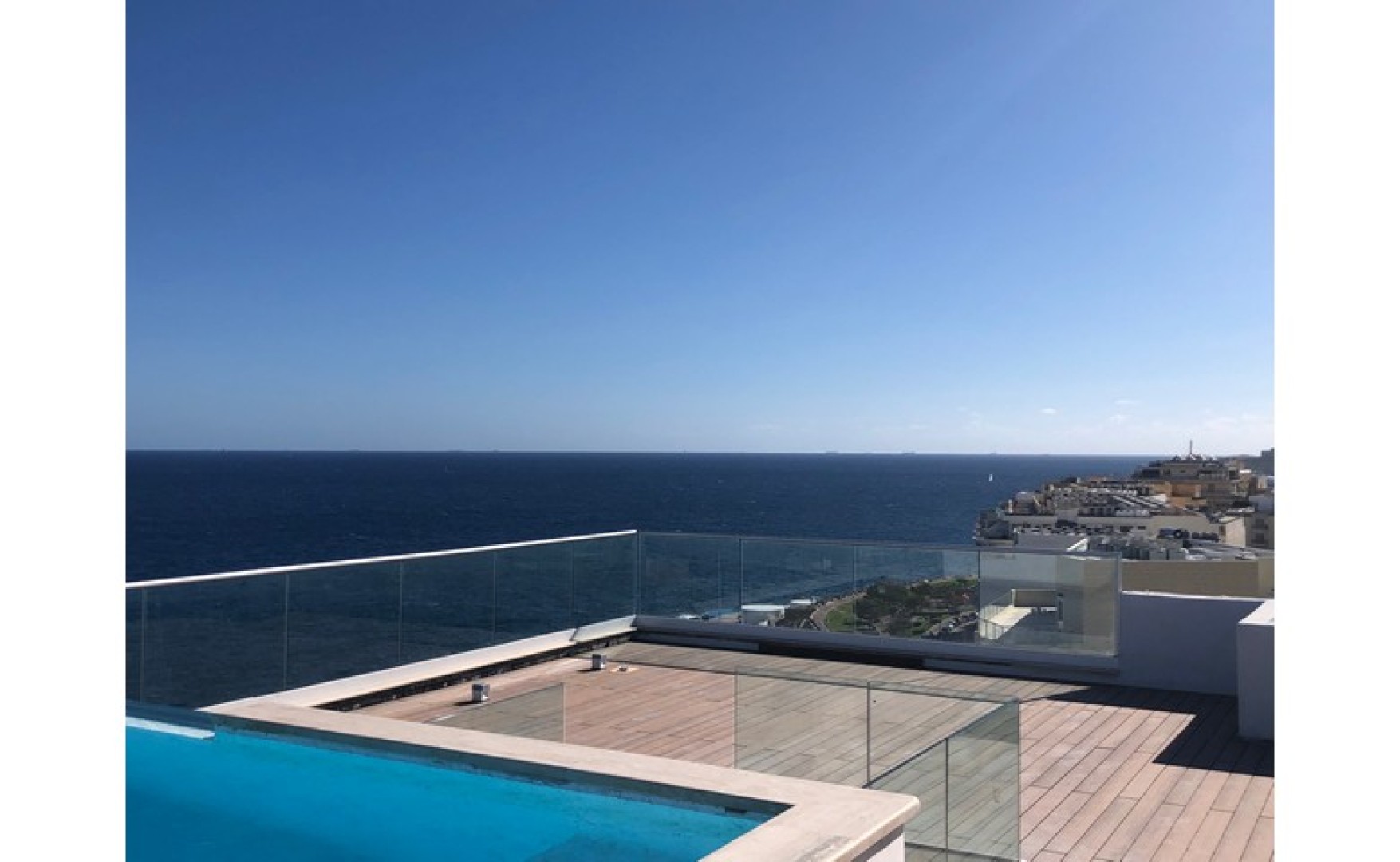 Luxury Penthouse with a pool and seaviews for rent in Sliema