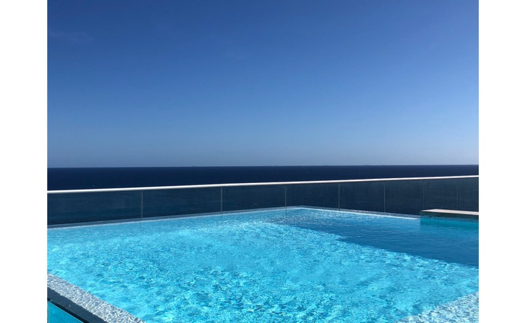 Luxury Penthouse with a pool and seaviews for rent in Sliema