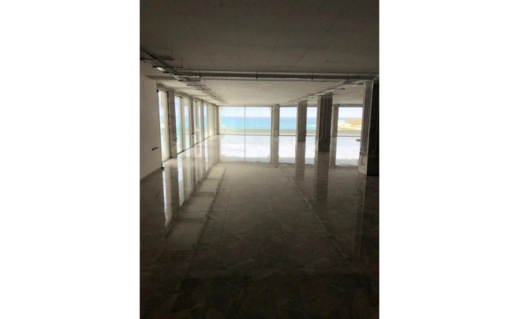 Offices for rent Malta: Office with an Internal Area 260sqm plus External Area 37sqm