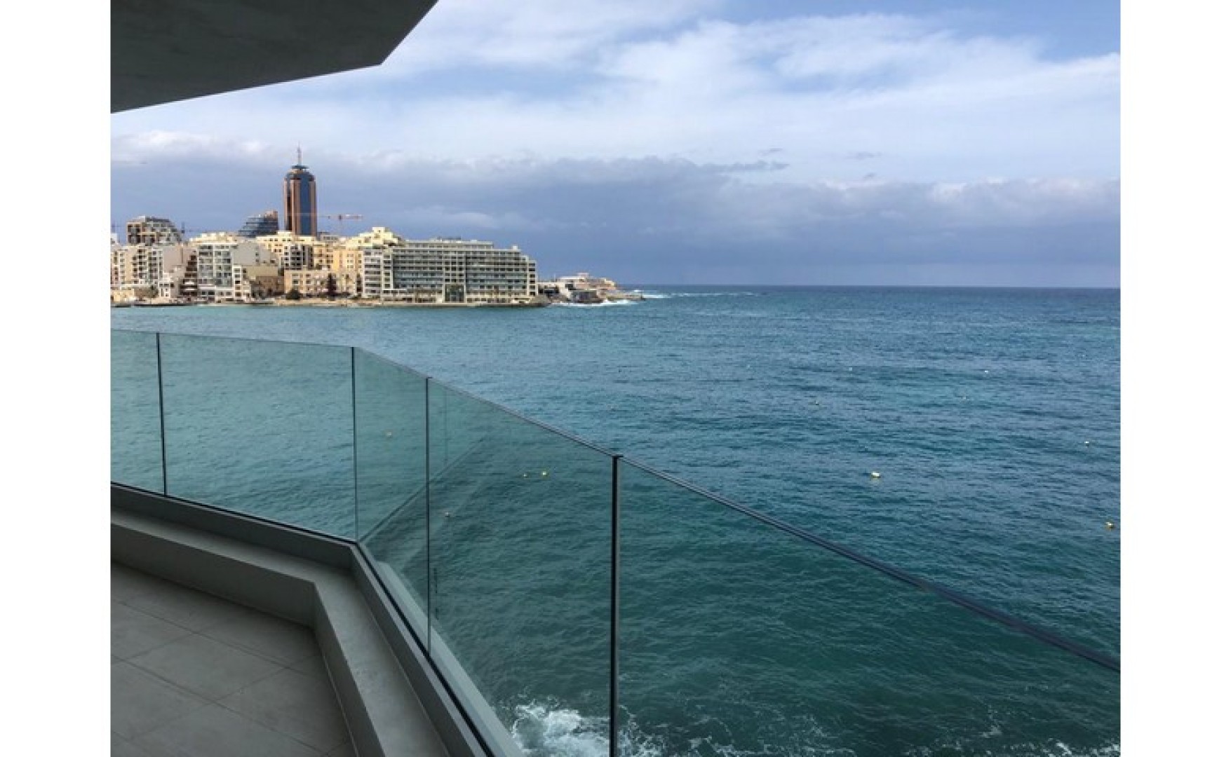 Offices for rent Malta: Office with an Internal Area 260sqm plus External Area 37sqm