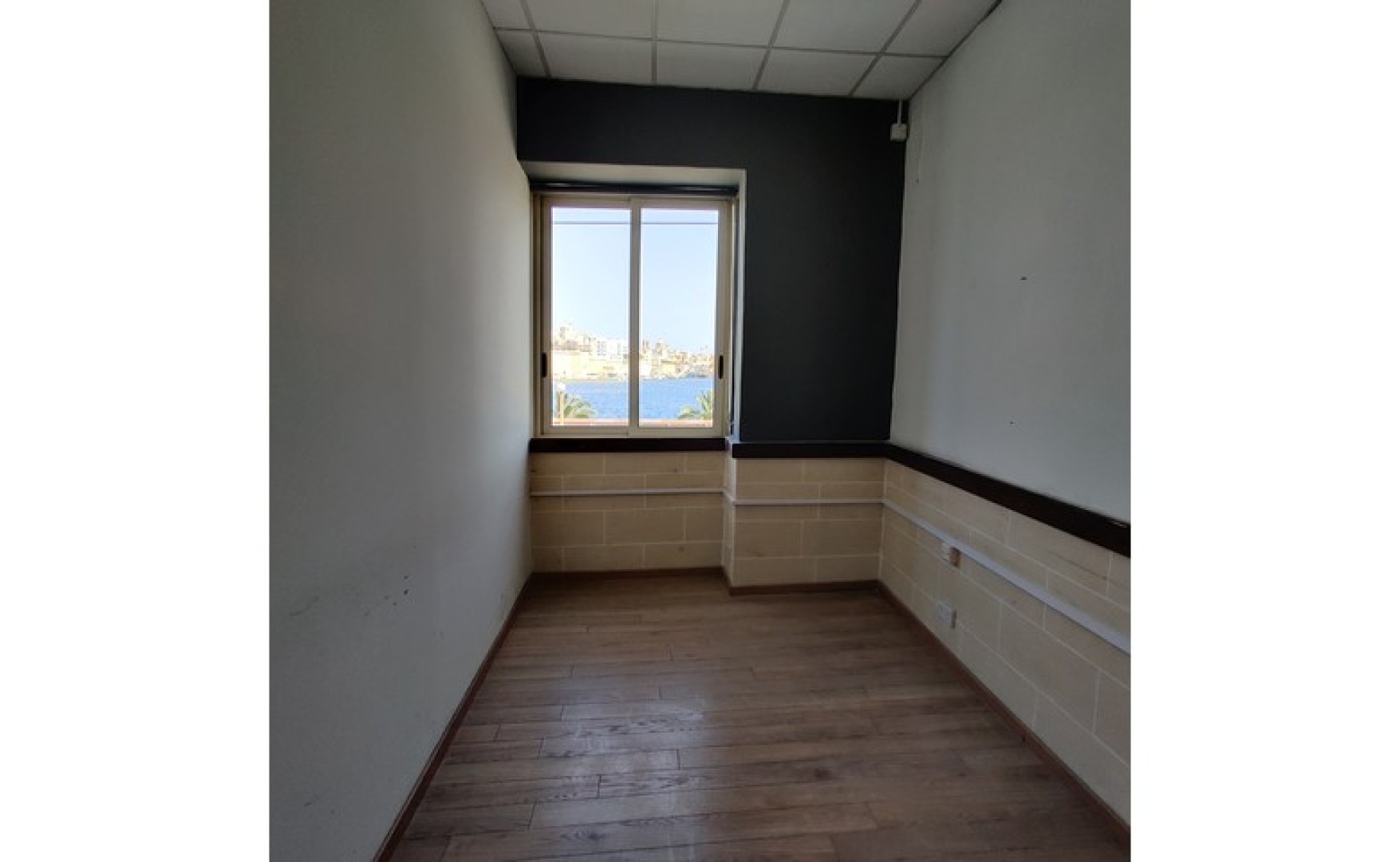 Offices for rent Malta: Valletta 120sqm premises to let