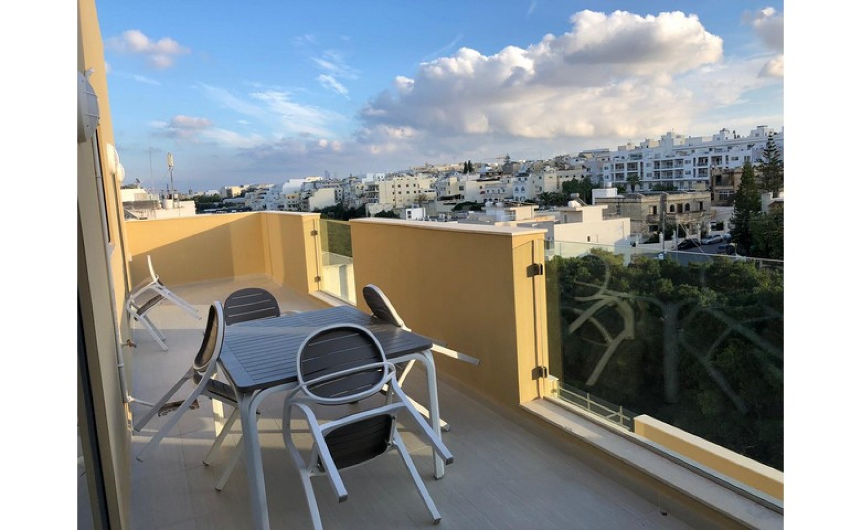 Office to let in Malta: 172sqm space for rent in Msida