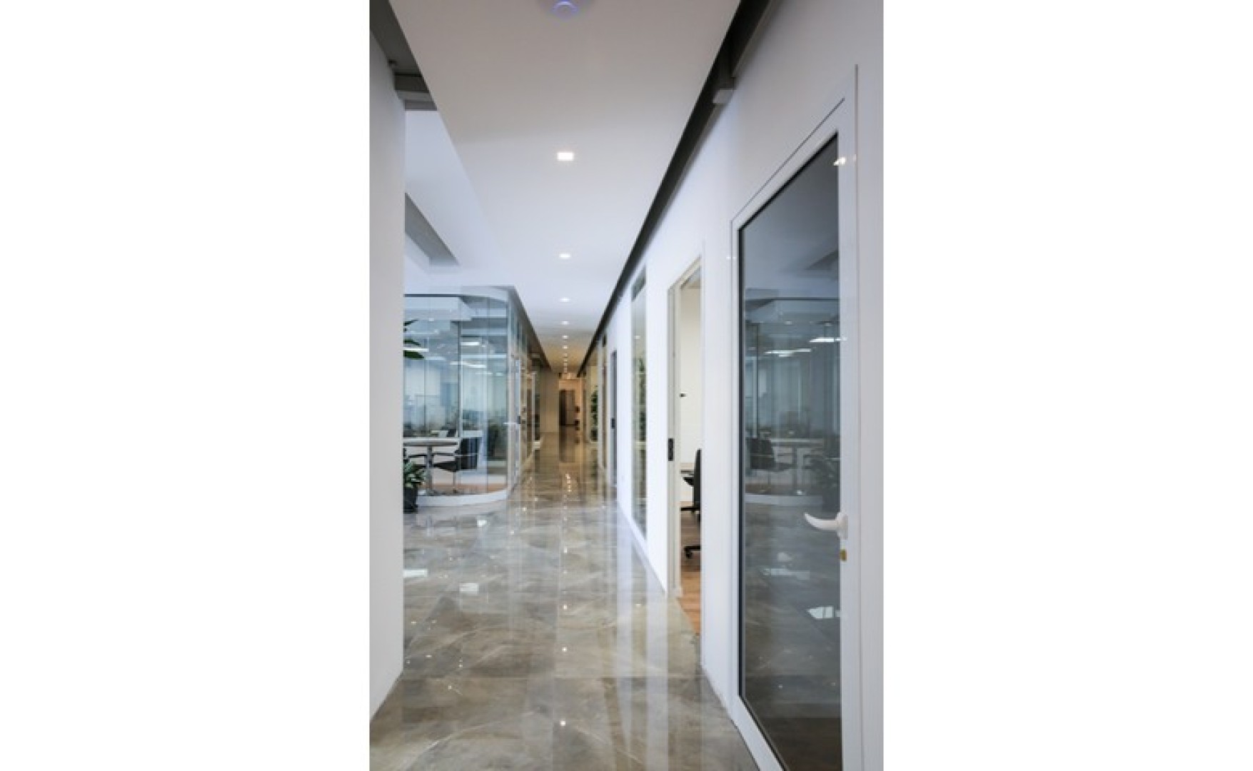 Offices for rent Malta: Modern commercial premises to let with an area of 10sqm