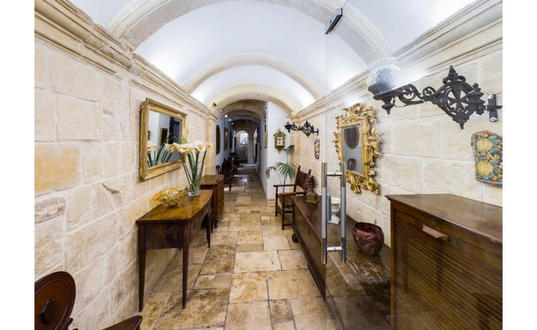 Offices to let in Malta: Highly Finished Office Palazzo For Rent in Valletta, Various Sizes Available