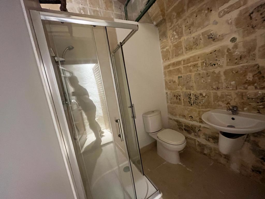Valletta Corner Restaurant for Rent on Main Road